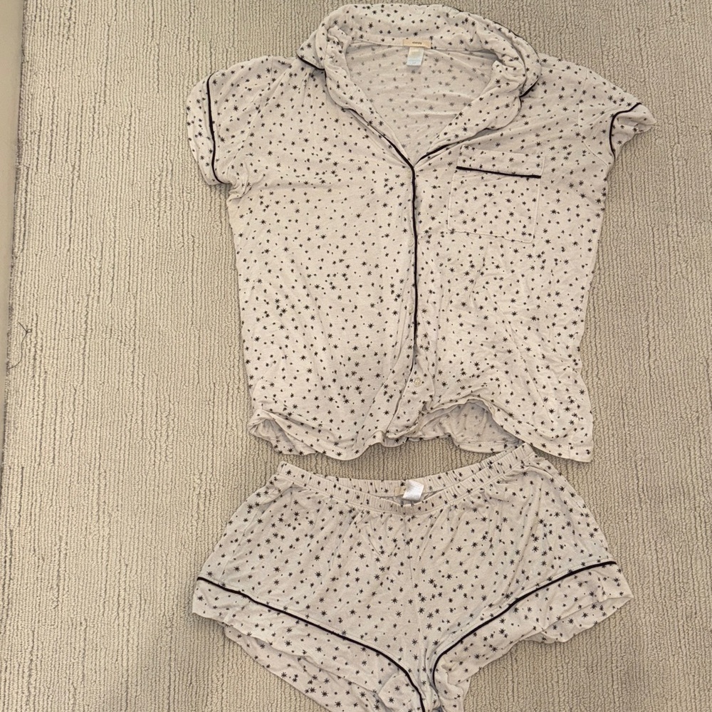 Eberjey PJ Set Black Star Print size small - very worn - pilling but no stains